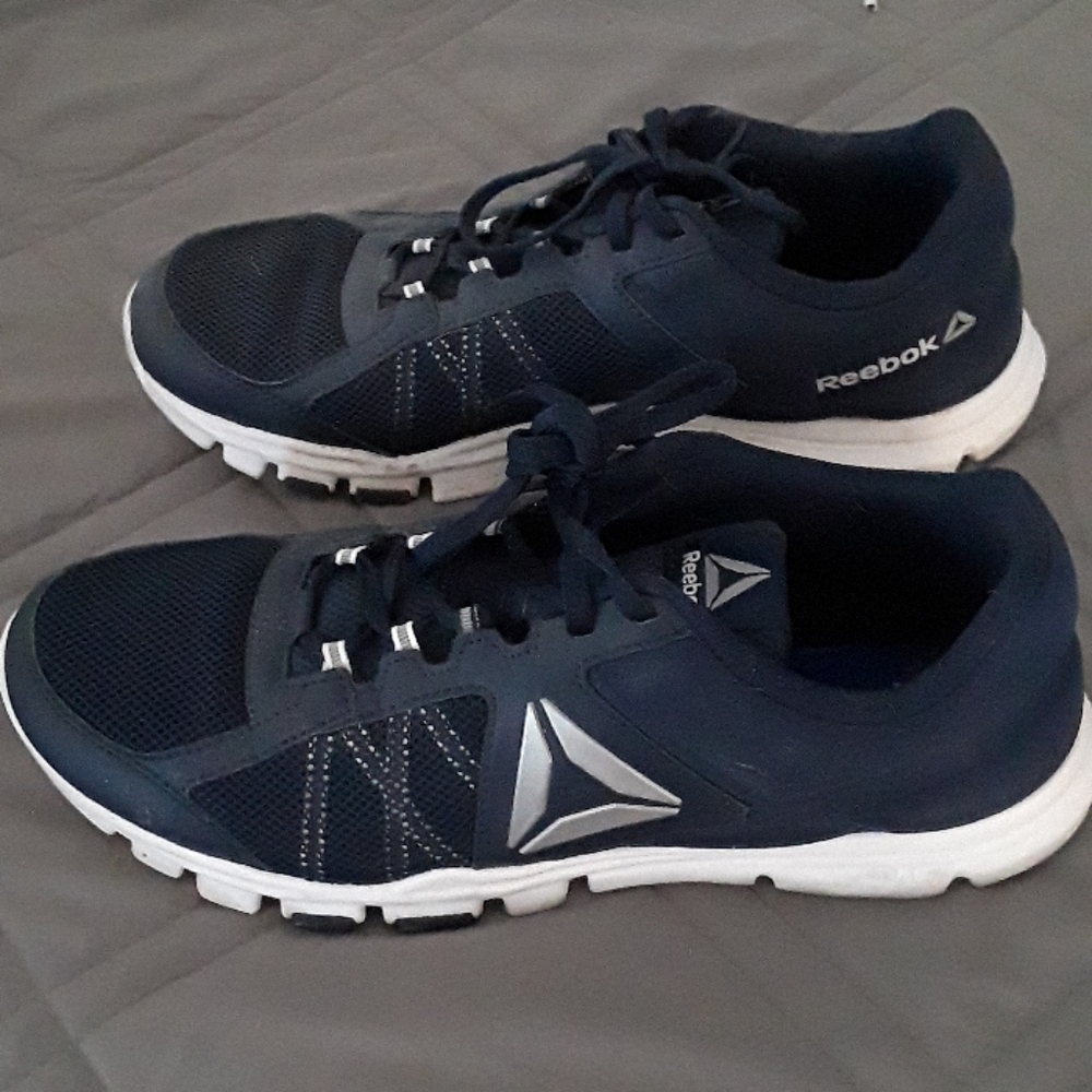 Men's Reebok sneakers